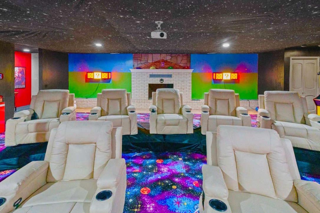Villa Gated Mansion - Basketball Court Movie Theater Views Big Stone Gap Exterior foto