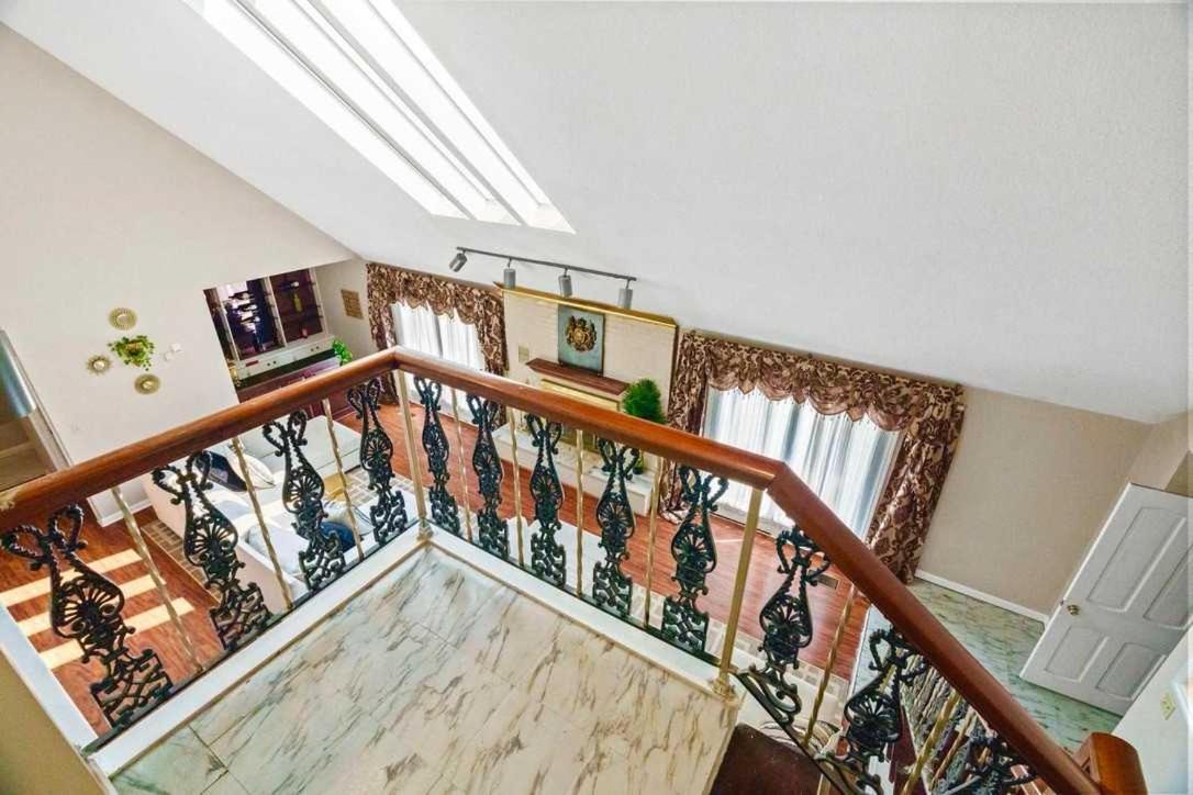 Villa Gated Mansion - Basketball Court Movie Theater Views Big Stone Gap Exterior foto