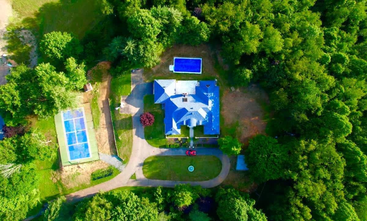 Villa Gated Mansion - Basketball Court Movie Theater Views Big Stone Gap Exterior foto